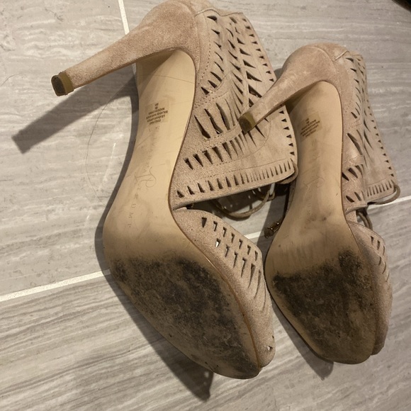 Ivanka Trump sued heels - Picture 4 of 5